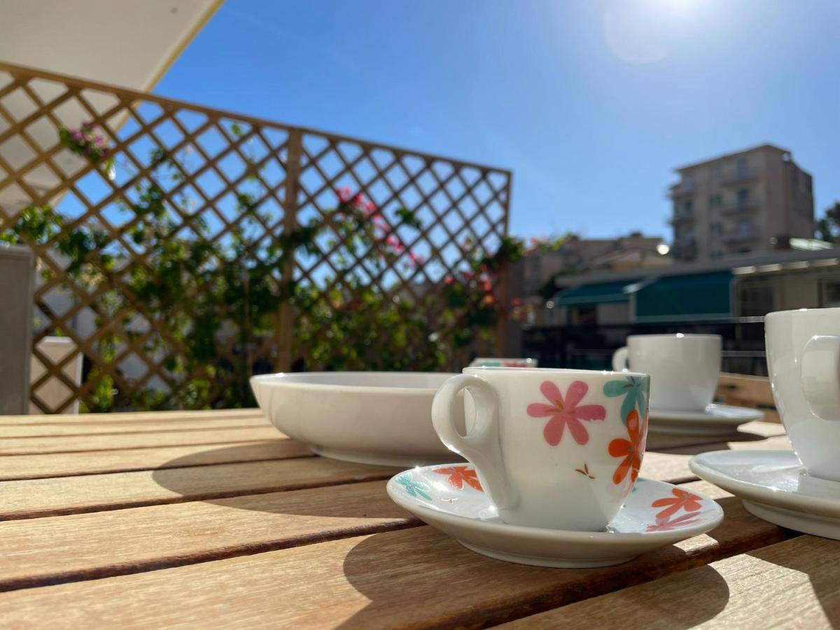 圣雷默Wh - Attico Monolocale Con Parcheggio Gratuito E Grande Terrazza - A 5 Minuti Dal Centro - Wifi公寓 外观 照片